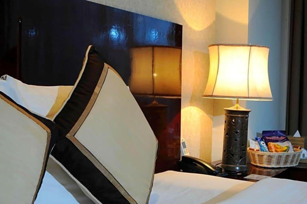 Cosiana Hotel Hanoi Bagian luar foto